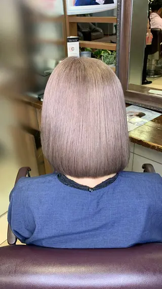 ショート カラー 本島 大生のヘアスタイル