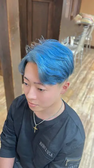 メンズ ブリーチ🩵レイヤー Maho🐻‍❄️のヘアスタイル