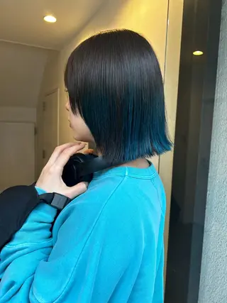 ショート カラー hen所属・心斎橋/レイヤー/ ブリーチ/モエのヘアスタイル