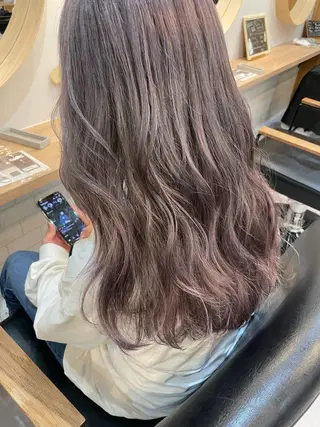 ロング カラー akane .のヘアスタイル