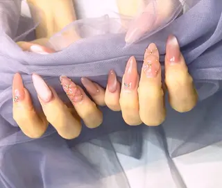 ネイル Reverb❁︎ 井上のネイルデザイン