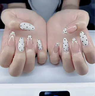 ネイル salon GOLD フォンのネイルデザイン