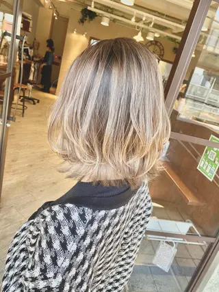 ミディアム 日野 和也のヘアスタイル