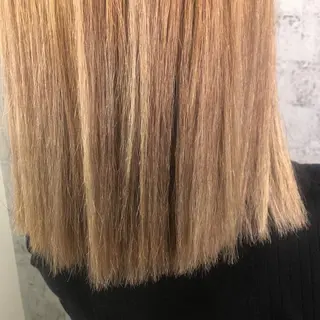 ミディアム カラー ベージュ/インナー カラー🤍Rieのヘアスタイル