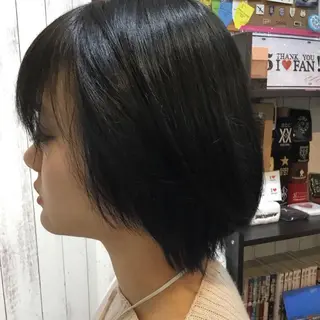 ショート カラー embrace エンブレイスのヘアスタイル