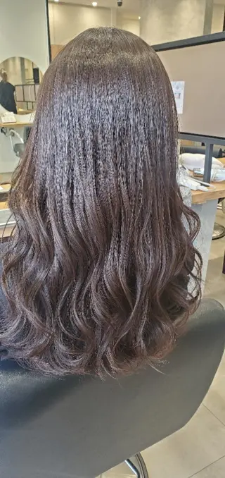 ロング 儀間 真琴のヘアスタイル