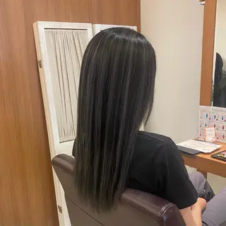 セミロング カラー 【カラー指名No 1✨】HIBIKIのヘアスタイル