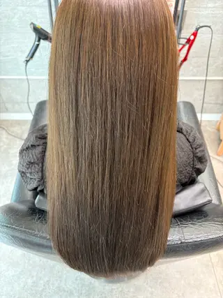 ロング 亀田 萌奈のヘアスタイル