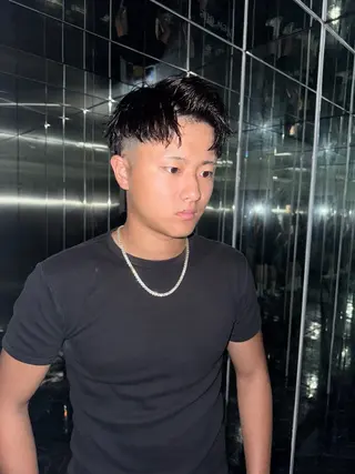 メンズ うる艶🫧ハイトーン 💜🦋🫧ミズキのヘアスタイル