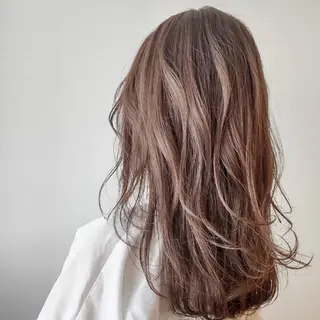 ロング カラー 尾籠 美幸 （オゴモリ ミユキ）のヘアスタイル