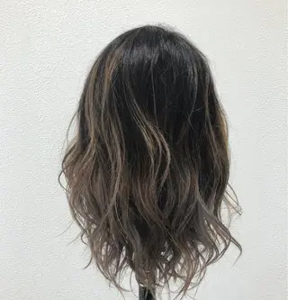 セミロング 岸 保奈美のヘアスタイル