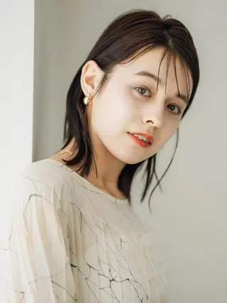 ミディアム Frames 那覇新都心のヘアスタイル