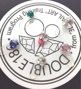 ネイル e.nail所属・和賀井 恵理のネイルデザイン