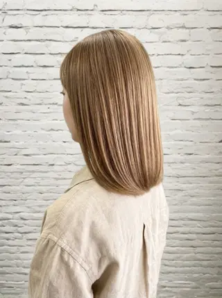 ミディアム 髪質改善×レイヤー 高嶋のヘアスタイル