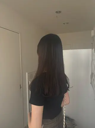 ロング 大阪/レイヤー/ ツヤ髪/ヨシノヒメカのヘアスタイル