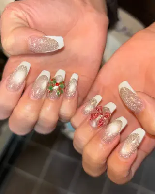 ネイル 🪐富島彩夏 /海外nail🪐のネイルデザイン