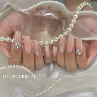 ネイル LOUISE CRYSTALのネイルデザイン