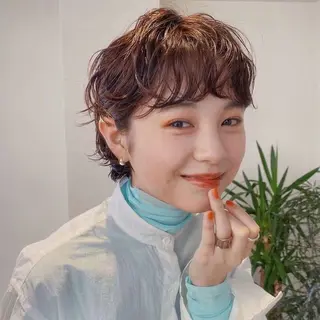 ショート カラー パーマ 🫧もも🫧 ／メンズ〜レディースのヘアスタイル