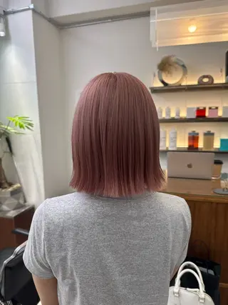 ショート カラー MIES amane(アマネ)のヘアスタイル