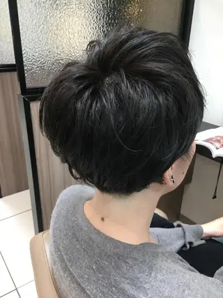 ショート カラー パーマ 日野 祥のヘアスタイル