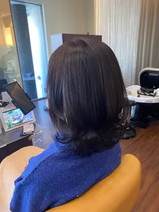 ミディアム 鈴木 千恵子のヘアスタイル