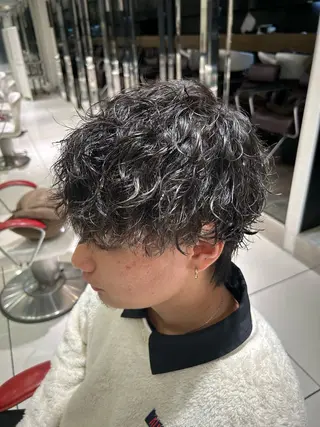ミディアム パーマ 小沼 正悟のヘアスタイル