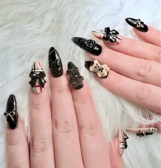 ネイル 山科駅徒歩3分❣️ 代表　紗恵子のネイルデザイン