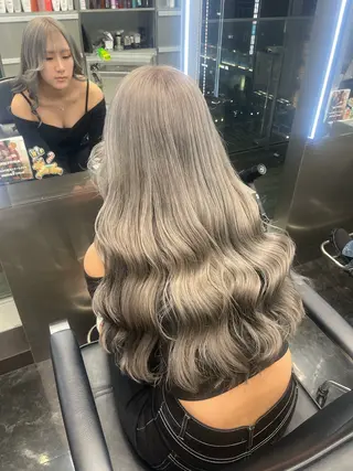 ロング カラー ヘアアレンジ メンズウルフ🐺♡ ブリーチ♡ヘアメ🎀のヘアスタイル