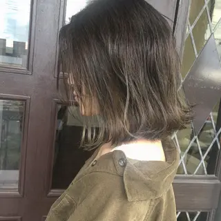 ショート カラー 江原 彩華のヘアスタイル