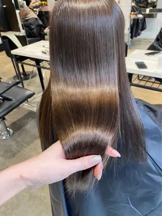 ロング 羽柴幸生✨透明感 カラー・ストレート✨のヘアスタイル