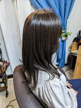 ロング カラー 池田 恵久美のヘアスタイル