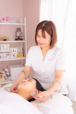 デ・アイム王寺所属・たるみ解消エミリーノ 米田真美子のエステ・リラクイメージ