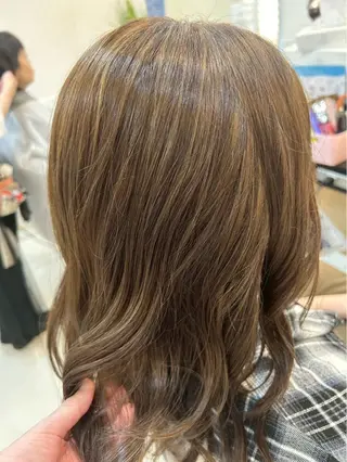 カラー ブリーチカラー/鶴川 /ハイトーン/あいのヘアスタイル