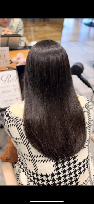 カラー 新宿/レイヤー 顔周りカット溝手優太のヘアスタイル