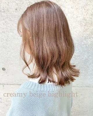 ミディアム カラー clomus所属・YUKA艶髪 🌸寛ぎ部屋のヘアスタイル