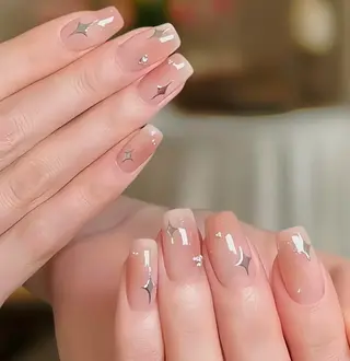 ネイル ハン シカのネイルデザイン