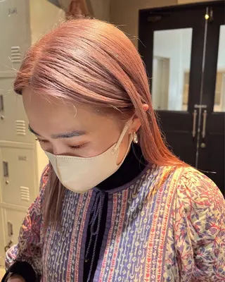 ミディアム カラー ツキノキ ミナのヘアスタイル