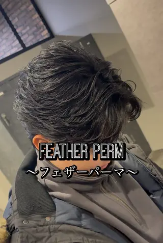 パーマ メンズ センターパート/フェ ザー🔥SHUYAのヘアスタイル