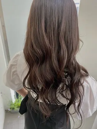 ロング 田代 佳穂のヘアスタイル