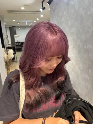 セミロング 🌐NATSUMI 🌐【寒色カラー】のヘアスタイル