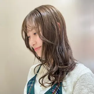 セミロング カラー ベージュ/アレンジ /横浜/杉本千夏のヘアスタイル