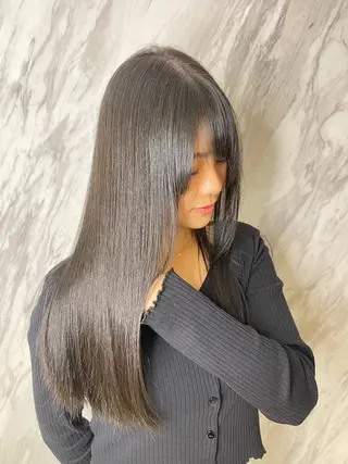 ロング 🎨美大卒美容師🎨 まっきーのヘアスタイル