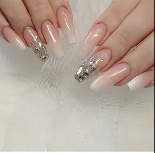 ネイル Tira Nailのネイルデザイン