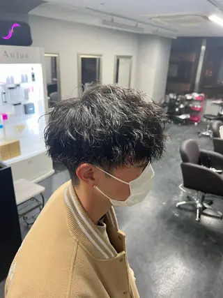 パーマ メンズ ハイトーンカラー 坂本 翼のヘアスタイル