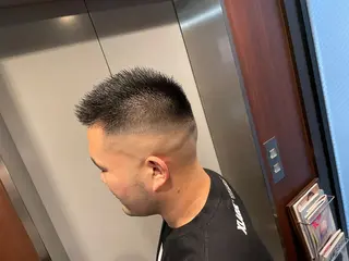 ショート 中越 仁一郎のヘアスタイル