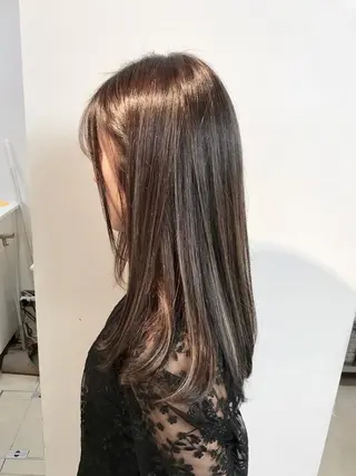 ロング カラー 平田 健一のヘアスタイル