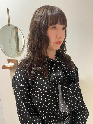 セミロング カラー パーマ GO TODAY シェアサロン 表参道Flos店所属・nishi fuyumiのヘアスタイル