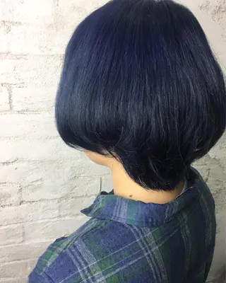 ショート カラー boutique misakiのヘアスタイル