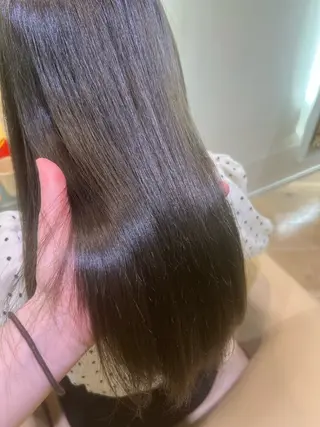 カラー OASIS AVEDA ザ・ペニンシュラ東京所属・OASISAVEDA 真生のヘアスタイル