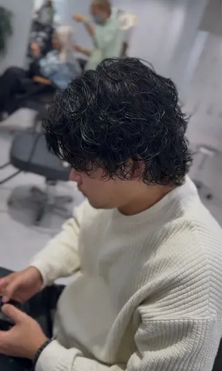 パーマ メンズ SALOWIN梅田茶屋町North店所属・岡田/メンズ特化/パ ーマ&ショートのプロのヘアスタイル